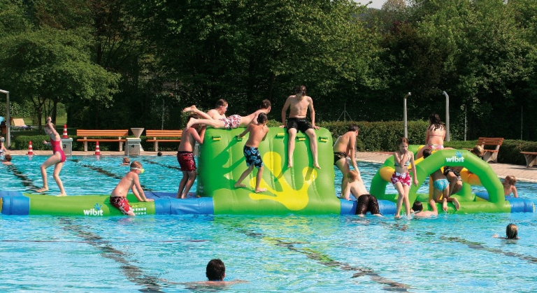 Multifunktionsinsel Freibad